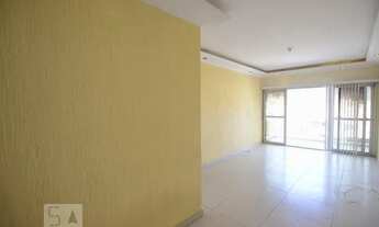 Imagem 2: Apartamento para Aluguel - Irajá, 2 Quartos, 70 m2