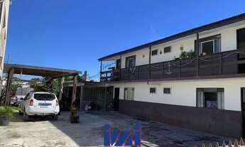 Imagem: Casa com quitinetes para investimento de