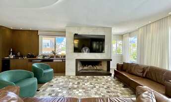 Imagem 6: *Casa de Condomínio de Luxo em Santa Maria, RS*