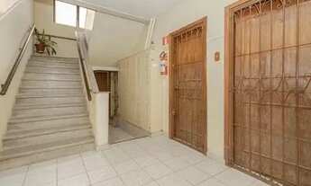 Imagem 3: Apartamento com 2 Dormitorio(s) localizado(a) no bairro Menino Deus em Porto Alegre / Ref