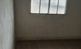 Imagem: Casa pequena, em Guadalupe. Com 1 quarto