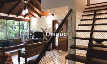 Imagem 4: CASA IMPECÁVEL Casa em condomínio com 4 dormitórios