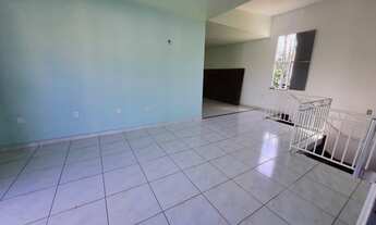 Imagem 2: Casa para aluguel e venda possui 200 metros quadrados com 3 quartos em Novo Aleixo - Manau