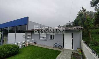 Imagem 5: Casa com 3 dormitórios com suíte e amplo pátio nos fundos no bairro Santa Catarina