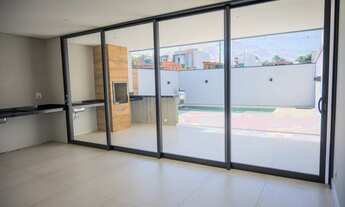 Imagem 6: Casa para venda possui 205 metros quadrados com 3 quartos em condomínio