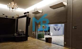 Imagem 5: Galpão à venda e para locação com 720m² , com perfil para realizações de eventos em geral