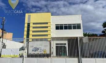 Imagem: Prédio comercial em Jacaraípe com elevador