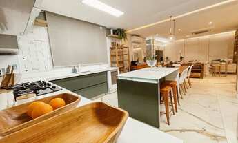 Imagem 7: Casa de condomínio para venda possui 269 metros quadrados com 4 quartos