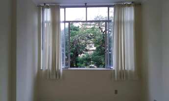 Imagem 5: Botafogo, quarto e sala com vaga de garagem a uma quadro do Colégio Santo Inácio