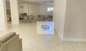 Imagem 5: Apartamento com armários planejados em prédio novo