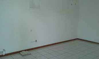 Imagem 2: SãO JOSé DOS CAMPOS - Casa Padrão - Jardim das Indústrias