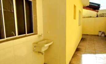 Imagem 3: Casa para Venda em Itanhaém, Belas Artes, 2 dormitórios, 1 suíte, 2 banheiros, 1 vaga