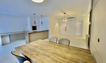 Imagem 2: APARTAMENTO COM 4 SUÍTES A UMA QUADRA DA PRAIA PRÓXIMO À AVENIDA BRASIL DISPONÍVEL PARA LO