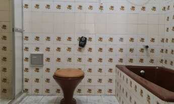 Imagem 7: Alugo ótima casa tipo sobrado, 2 quartos com garagem, em Del Castilho