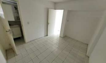 Imagem 6: Apartamento para aluguel possui 70 metros quadrados com 3 quartos em Casa Forte - Recife