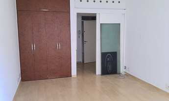 Imagem 2: Sala comercial com 30 m² em frente a estação do VLT e metrô Carioca