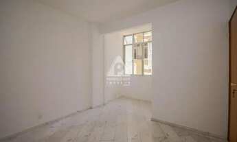 Imagem 7: Privilégio Imóveis vende: Maravilhoso apartamento todo reformado em Copacabana