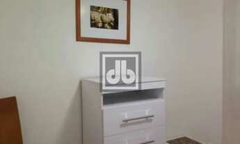 Imagem: Apartamento na Salvador Alende, em frente