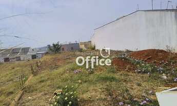 Imagem: Lote à venda, 300 m² por R$ 120.000