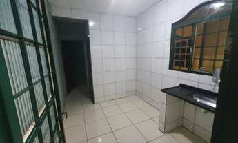 Imagem 2: Aluga-se Kitnet na QNP 26 conjunto F