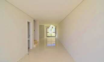 Imagem 2: Casa nova em condomínio, com quintal amplo, terraço, 03 quartos 1 suíte e 4 vagas de garag