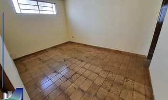 Imagem 2: RIBEIRÃO PRETO - Casa Padrão - SUMAREZINHO