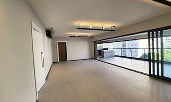 Imagem 3: CHARMOSO APARTAMENTO - EXCELENTE LOCALIZAÇÃO - 162 M² ÚTEIS