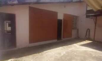 Imagem: Casa a venda com cômodo comercial incluso!