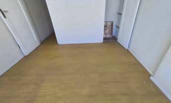 Imagem 5: Quarto e sala espaçoso com vista livre no Catete!