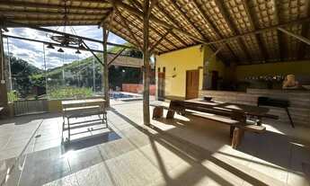 Imagem 2: Sítio Encantador com Área de Lazer Completa