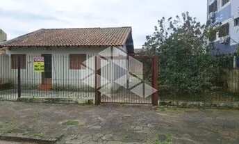 Imagem 2: Casa 3 dormitórios com amplo pátio no Intercap em Porto Alegre