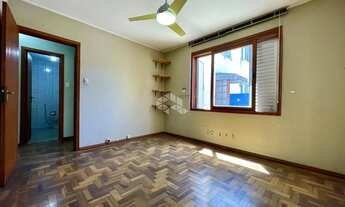 Imagem 7: Apartamento de 2 dormitórios, no bairro São Geraldo, em Porto Alegre