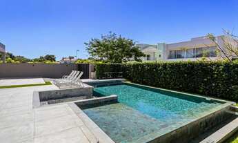 Imagem 2: Aluguel de Temporada / Exuberante casa de 05 suítes ao lado do Open Shopping