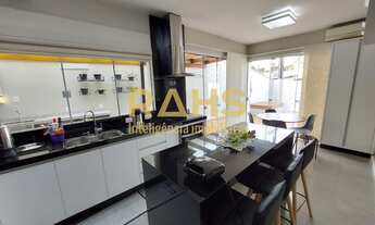 Imagem 6: Sobrado Mobiliado e Equipado com Piscina em Condomínio Fechado no Glória