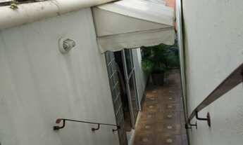 Imagem 5: Casa para venda possui 338 metros quadrados com 4 quartos em Vila Pirajussara - São Paulo