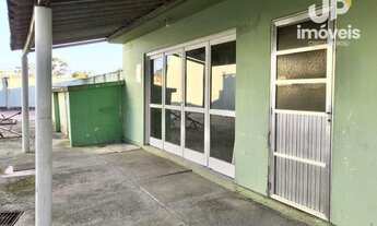 Imagem 2: Apartamento com 3 dormitórios para alugar, 85 m² por R$ 650,00/mês - Centro - Pelotas/RS