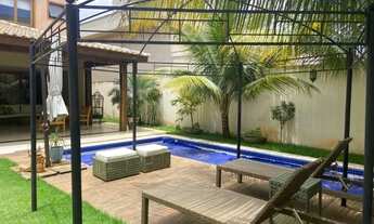 Imagem 4: Casa de condomínio para aluguel e venda com 310 metros quadrados com 5 quartos