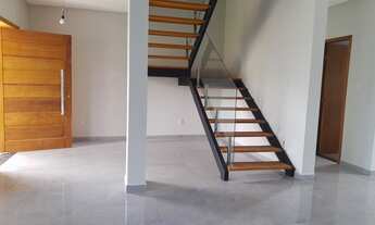 Imagem 3: Casa Duplex com 4 quartos e 3 suítes, 2 vagas de garagem à venda no Residencial Alvim, Jui