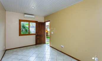 Imagem 2: Porto Alegre - Casa Padrão - Hípica