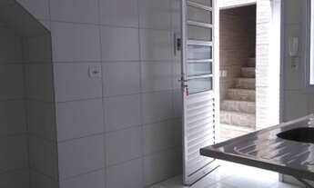 Imagem 3: Condomínio com 01 dormitório, cozinha, banheiro e área de serviço - sem vaga de garagem. 0