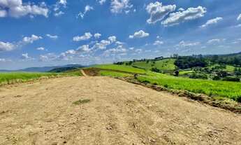 Imagem 3: Lote/Terreno para venda possui 600 metros quadrados em 4 Cantos - Nazaré Paulista - São P