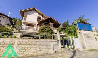Imagem: Linda casa, no Bairro Escola Agrícola!