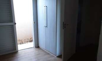 Imagem 6: Casa de condomínio para venda possui 180 metros quadrados com 3 quartos