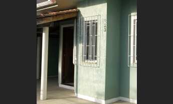 Imagem 2: Casa para aluguel possui 90 metros quadrados com 3 quartos em Madri - Palhoça