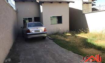 Imagem: Casa Nova com Ótimo Acabamento Interno