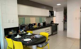 Imagem 7: Sobrado para venda com 290 metros quadrados com 4 quartos