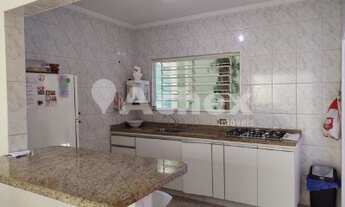 Imagem 7: Casa para venda possui 161 metros quadrados com 3 quartos em Jardim Santa Genebra - Campin