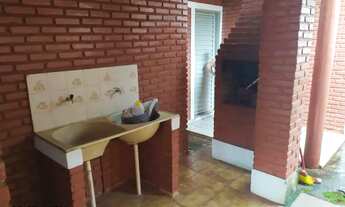 Imagem 6: Chalé em Caldas Novas com 3 quartos suítes, sala ampla, cozinha, varanda em "L"