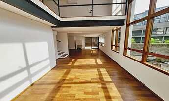 Imagem 1: CHARMOSO DUPLEX SUPER DESCOLADO - 240 M² ÚTEIS - 3 SUÍTES