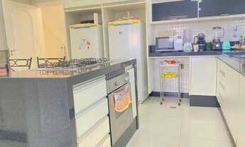 Imagem 4: Ótima Casa Mobiliada com 4 suítes, 5 vagas, Piscina, Churrasqueira